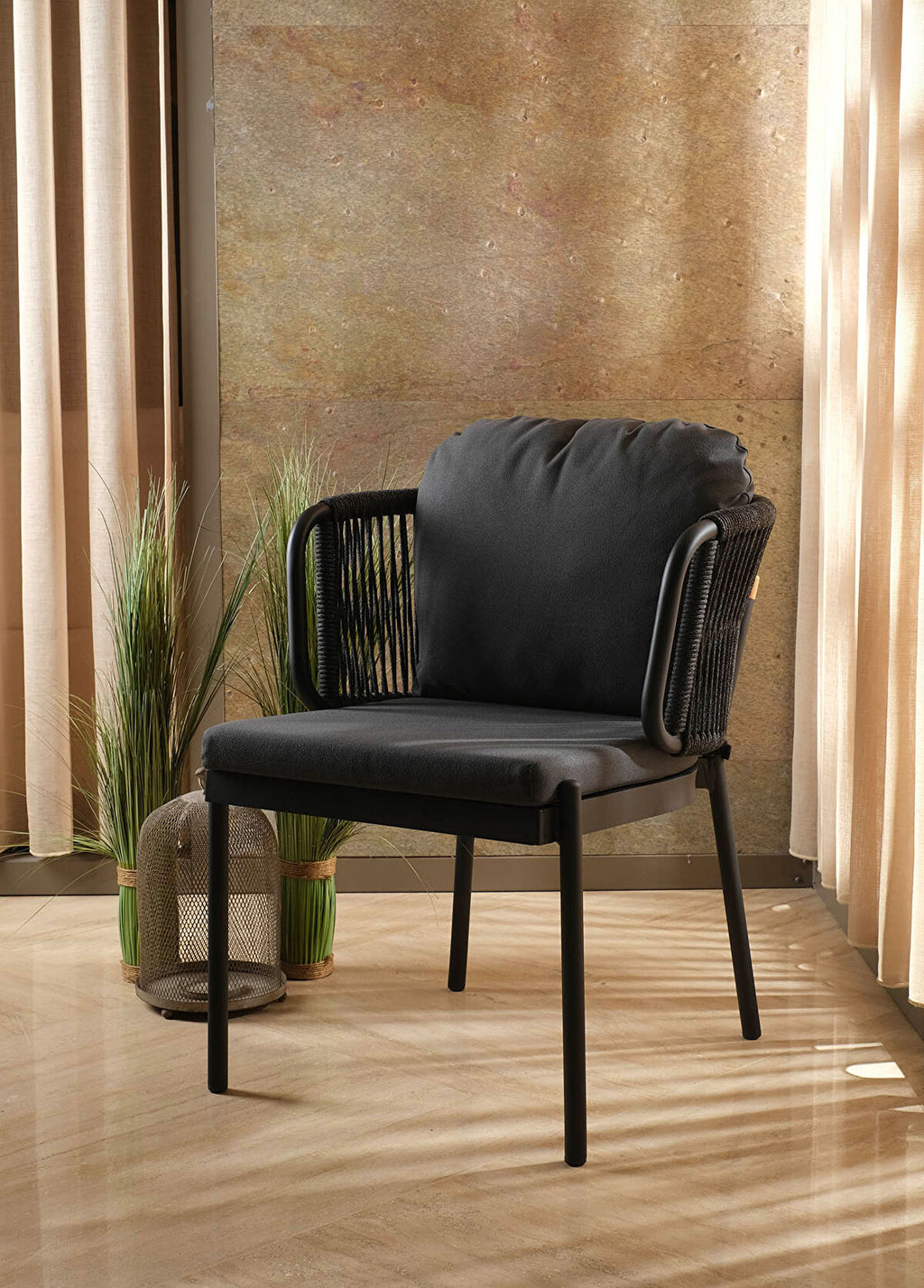 Ban Siyah İroko Bahçe Masa Takımı